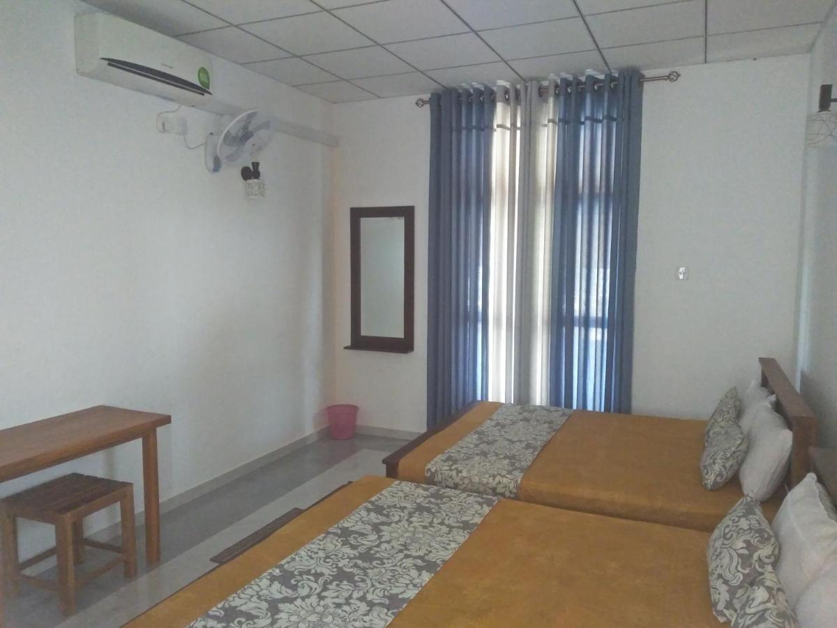 Ehala Family Rest Hotel Anuradhapura Exterior photo