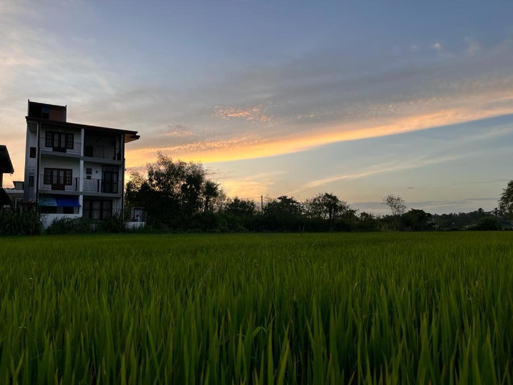 Ehala Family Rest Hotel Anuradhapura Exterior photo
